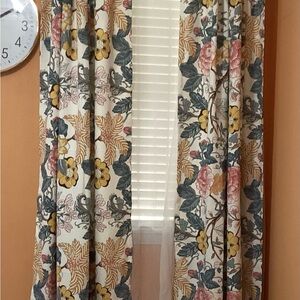 Lush Decor Sidney Light Filtering Curtains.